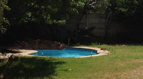 NTABOZUKO GUESTHOUSE (Bloubergstrand) - Guesthouse Reviews & Photos ...