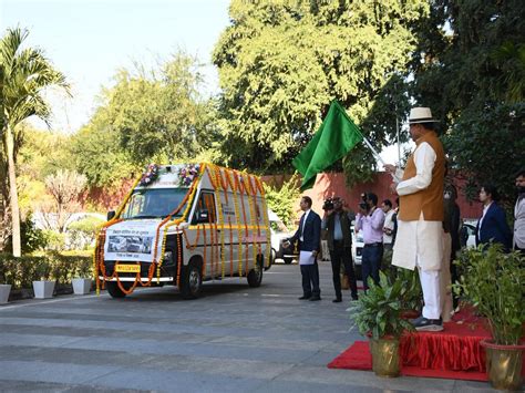 MP CM Mohan Yadav flags off mobile forensic vans to enhance crime ...