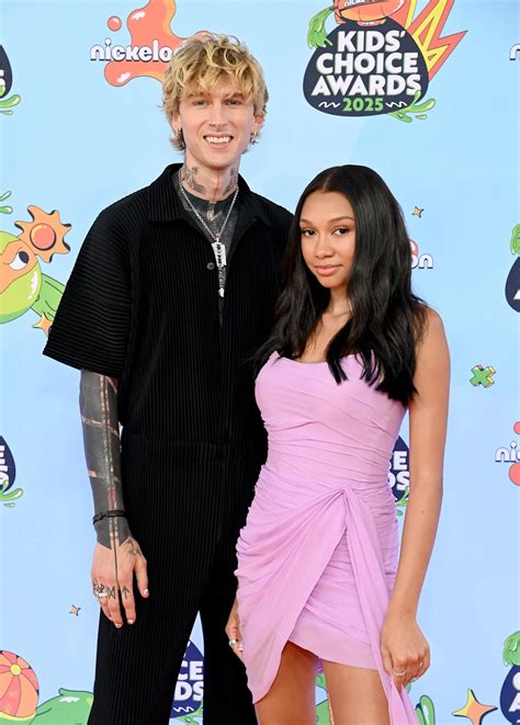 Machine Gun Kelly y su hija Casie, de 15 años, hacen una peculiar ...