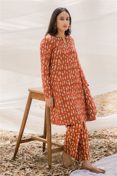 Zikr Kalidaar Round neck Short kurta with Straight Pant – Mera Rang