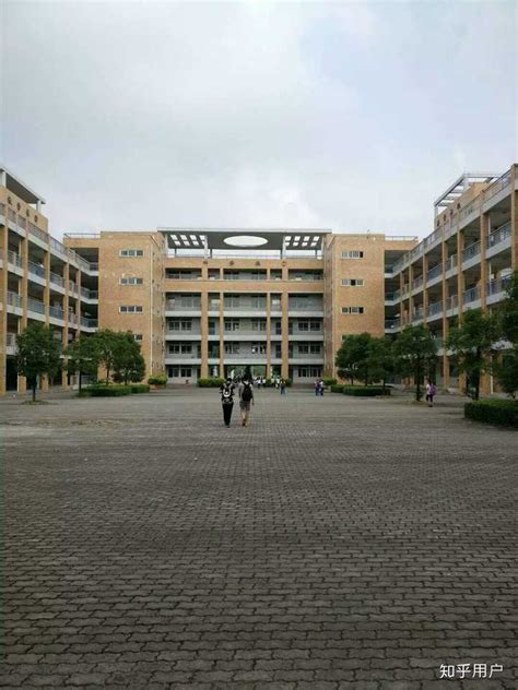 在广东江门有一所学校办学起点高，发展速度很快，知道是谁？ - 哔哩哔哩