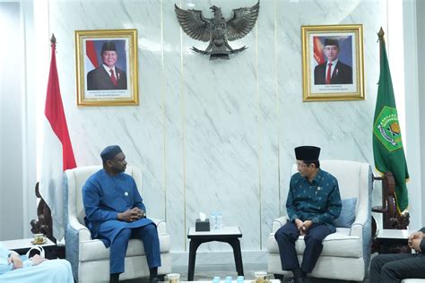 Indonesian Minister of Religious Affairs Receives the Secretary General of the Academy in ... - review of indonesian and malaysian affairs