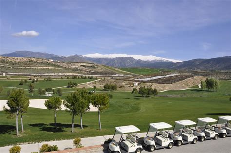 https://lecoingolf.fr/wp-content/uploads/2020/12/Santa-Clara-Golf-Granada-Vue-generale-parcours-de-golf-18-trous--scaled.jpg