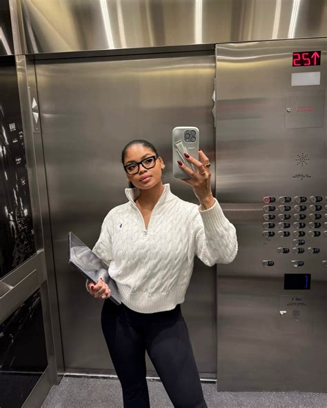 ANNABELLE HAYES 🇬🇭🇵🇭 | Valentines as a fiancé’ 🥰🥀 | Instagram