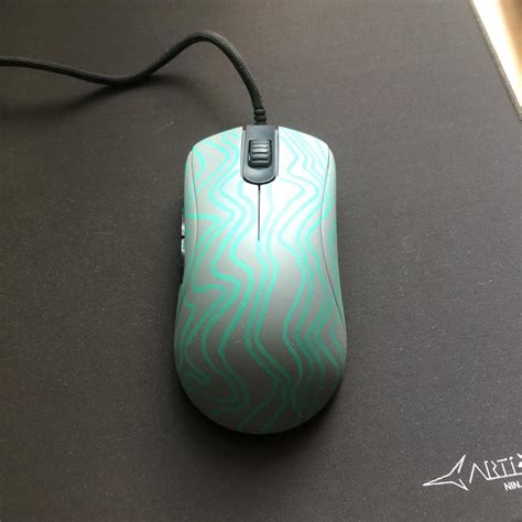 Image result for Alienware Mouse vs G502