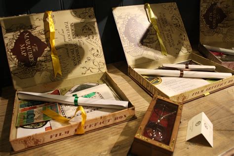 16 Harry Potter Gifts : Best Gift Ideas for Harry Potter Fans + DIY ...