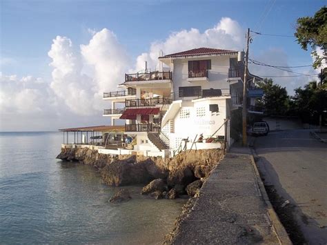 HOTEL BAHIA BLANCA (Rio San Juan) - Hotel Reviews & Photos - Tripadvisor