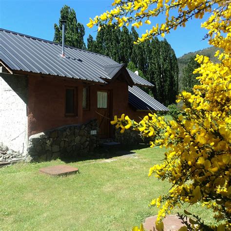 CHACRA CORRAL CABAÑA Y HOSTERIA (Lago Puelo) - Guesthouse Reviews ...