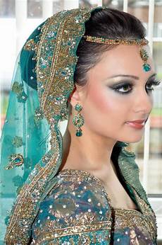 Traditional Indian Wedding Hairstyles by 50 Bridal Styles For Hair Indian Bridal Wear Traditional Indian Wedding Hairstyles