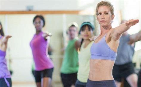 白領女性如何練有氧健身操 - 每日頭條