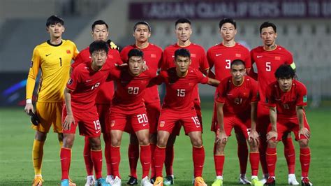 国足最新排名跌出亚洲前十：亚洲第11位，世界第78名