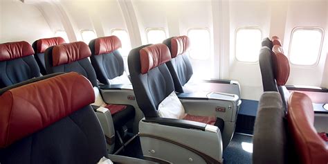 Air Canada Rouge Business Class 的图像结果