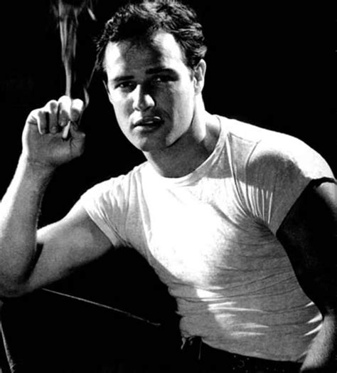 30 Sexy Pictures of Marlon Brando When He Was Young