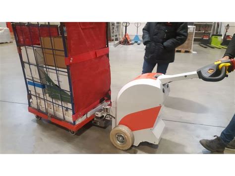 Tracteur pousseur 100% électrique - taille S (jusqu'à 1.5 tonnes ...