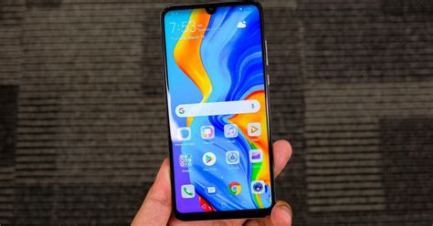 Huawei Nova 4e Hands-On - MobyGeek.com
