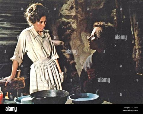 Joan hackett hi-res stock photography and images - Alamy