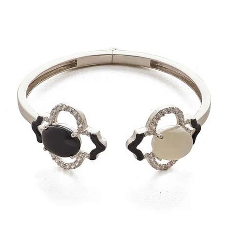 Zoe Bracelet (Black and White) – Janvi Sachdeva Design