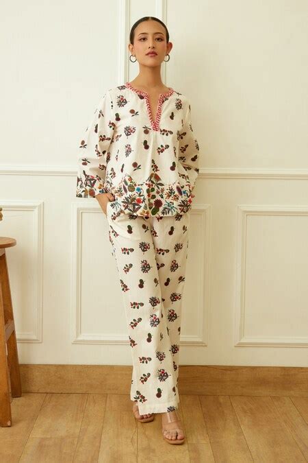 Buy Ivory Cotton Beads, Embroidery Split V-neck Kohinoor Buta Print Top ...