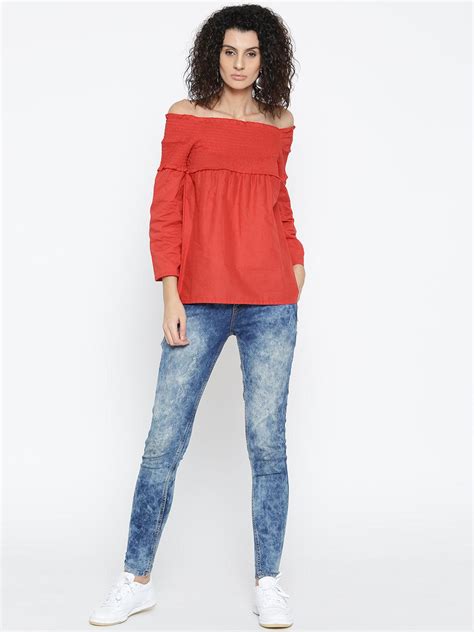 Women Red Solid Bardot Top – StyleQuotient