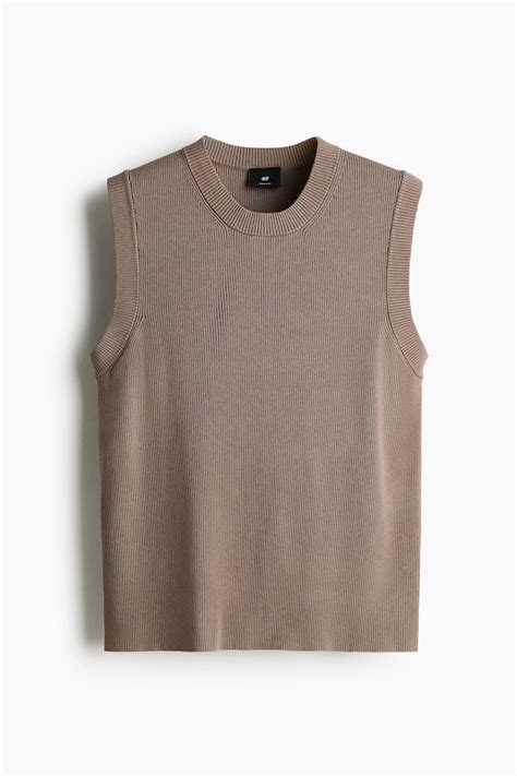 Regular Fit Ribbed sweater vest - Dark beige - Men | H&M IN