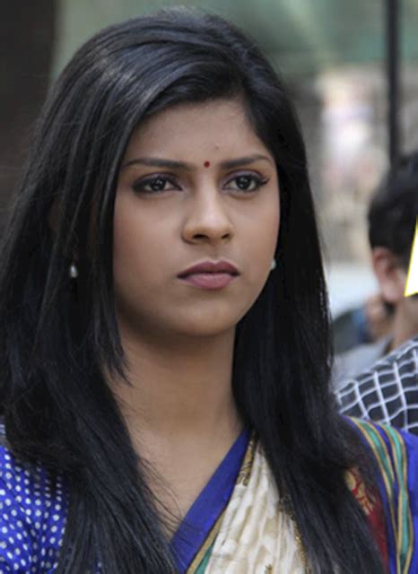 Swarda Thigale Wiki, Movies,affairs, Biodata, Contact-info, Family ...