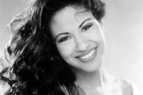 See Selena's Life and Career in Photos, 30 Years After Her Murder