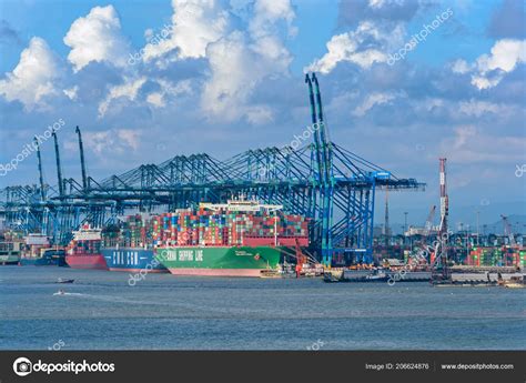 Port Klang Malaysia April 2017 Large Container Gantry Cranes Ships ...