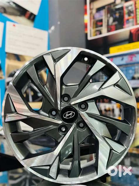 Creta 17 inch diamond cut OEM alloy wheels set of four in best price ...