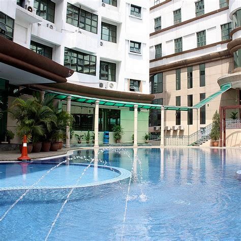 STALLIONS SUITE (Jelutong) - Apartment Reviews, Photos, Rate Comparison ...