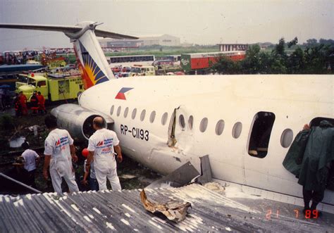 File:Philippine Airlines RP-C1193 crash 05.jpg - Wikimedia Commons