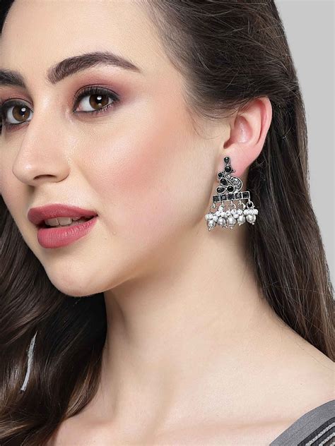 KARATCART Oxidised Silver Kundan Drop Black Earrings for Women