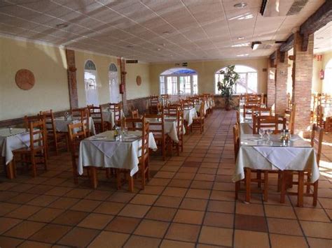 AREA DE SERVICIO EL REBOLLAR (Requena) - Motel Reviews, Photos, Rate ...