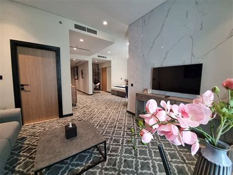 GRAND KINGSGATE WATERFRONT BY MILLENNIUM HOTELS (Dubai) - Hotel Reviews ...