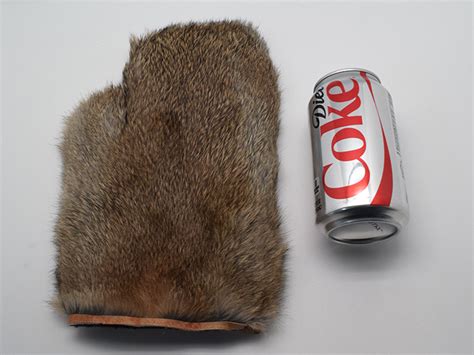 Massage Using Rabbit Fur 的图像结果