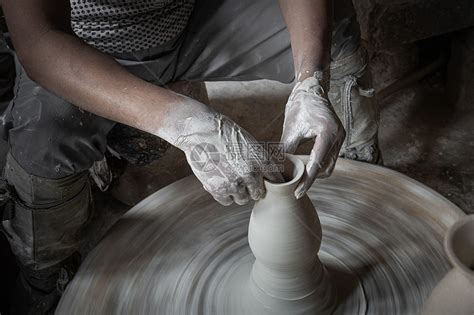 古窑再现“世界最古老的制瓷生产作业线”，陶瓷工匠精神值得点赞！|工匠精神|陶瓷|古窑_新浪新闻
