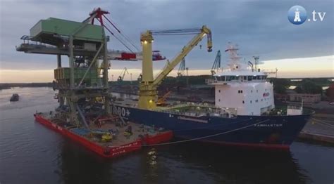 VIDEO: MV Jumbo Fairmaster loads Ship unloader in Szczecin, Poland ...
