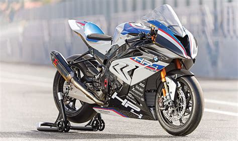 BEST SUPERBIKE: BMW HP4 Race | Cycle World