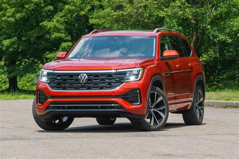 2024 Volkswagen Atlas Review and Test Drive | Capital One Auto Navigator