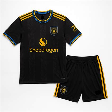 AM Retro Store | Retro & Vintage Football Jerseys in India