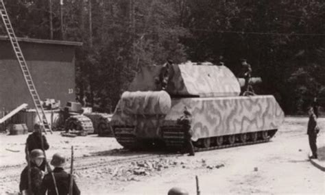 The super heavy Panzer VIII Maus, Hitler's secret monster tank that ...