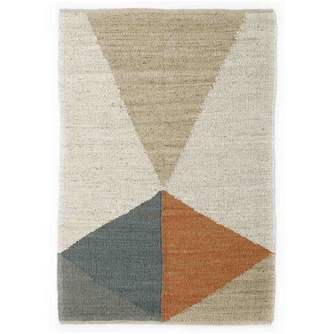 Triangular Hand Woven Jute Dhurrie – Obeetee Carpets India