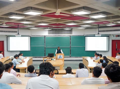 Strategic HR Leadership Session with Bhaskar Ghoshal at IIM Kashipur