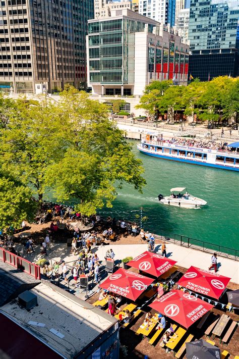 20+ ICONIC Things to Do in Chicago (Helpful Guide & Tips)
