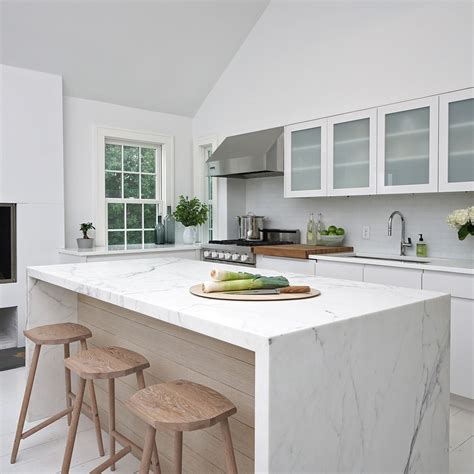 5 Stunning Kitchen Island Waterfall Edges