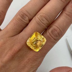 RDesign Original Ceylon Pukhraj Stone 5.5 Carat 6 Ratti Pukhraj Stone ...