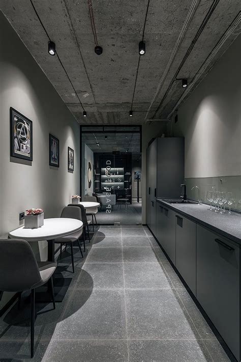 140平工业风办公室装修设计用蓝与黑强调了空间的个性-办公室装修风格-卓创建筑装饰