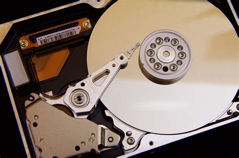 Removing Hard Drive From Desktop Computer 的图像结果