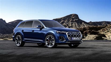 Nuova Audi Q7 restyling, rinnovata la sfida ai SUV premium Bmw X5 e Mercedes GLE
