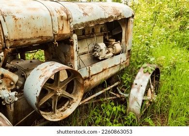 Tractor Side View 的图像结果