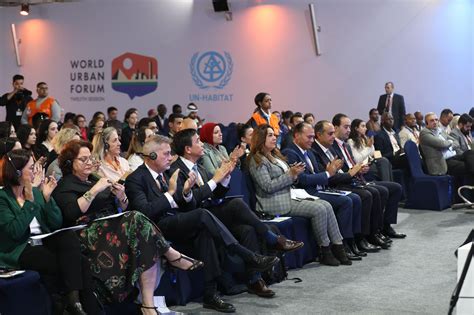 Examples PF Local Development 的图像结果